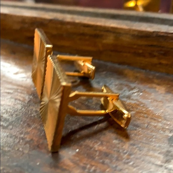 Gold Cufflinks - Picture 4 of 4